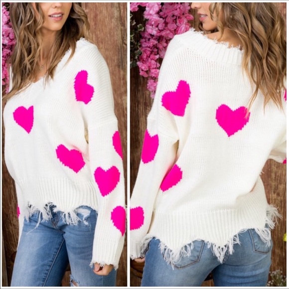 💥NWT LAST ONE💥 Super cute Pink Hearts Sweater - Picture 2 of 6